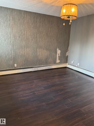 425 11217 103 Avenue, Edmonton, AB - Indoor Photo Showing Other Room