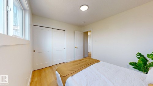1396 Lakewood Road, Edmonton, AB - Indoor Photo Showing Bedroom