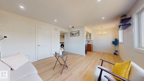 1396 Lakewood Road, Edmonton, AB - Indoor Photo Showing Other Room