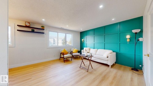 1396 Lakewood Road, Edmonton, AB - Indoor