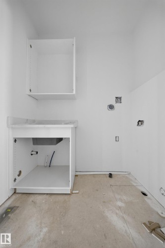 5213 104A Street, Edmonton, AB - Indoor