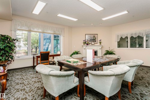 207 9820 165 Street, Edmonton, AB - Indoor