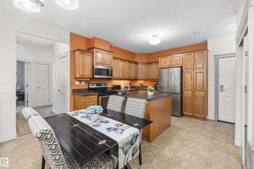 207 9820 165 Street, Edmonton, AB - Indoor