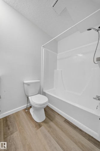 10313 150 Street, Edmonton, AB - Indoor Photo Showing Bathroom