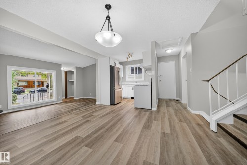 10313 150 Street, Edmonton, AB - Indoor