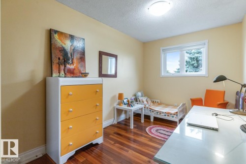 4631 10 Avenue, Edmonton, AB - Indoor