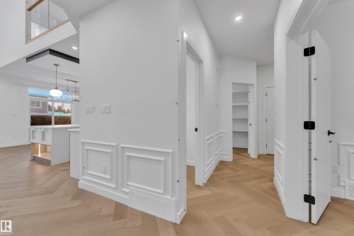 153 Graybriar Drive, Stony Plain, AB - Indoor Photo Showing Other Room