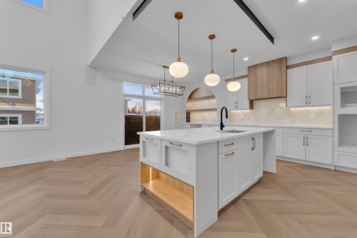 153 Graybriar Drive, Stony Plain, AB - Indoor Photo Showing Kitchen With Upgraded Kitchen