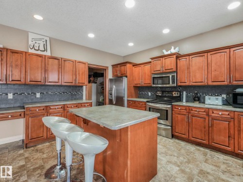 16019 134 Street, Edmonton, AB - Indoor Photo Showing Kitchen