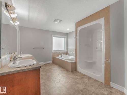 16019 134 Street, Edmonton, AB - Indoor Photo Showing Bathroom