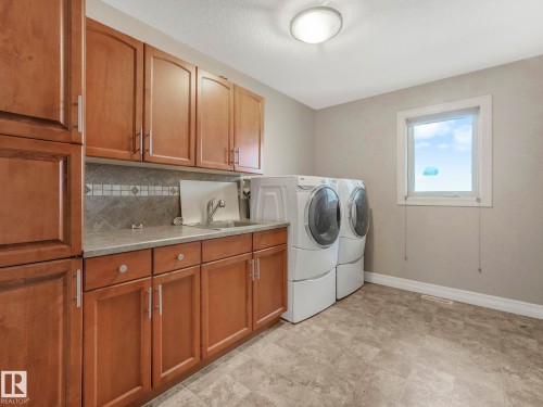 16019 134 Street, Edmonton, AB - Indoor Photo Showing Laundry Room