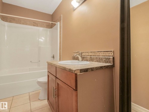 16019 134 Street, Edmonton, AB - Indoor Photo Showing Bathroom