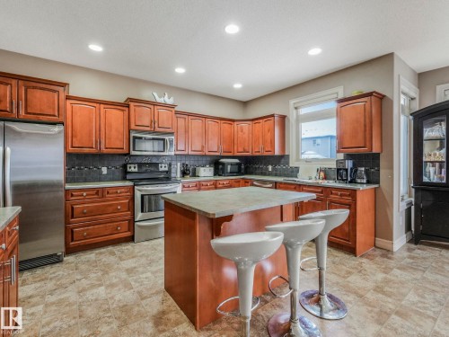 16019 134 Street, Edmonton, AB - Indoor Photo Showing Kitchen