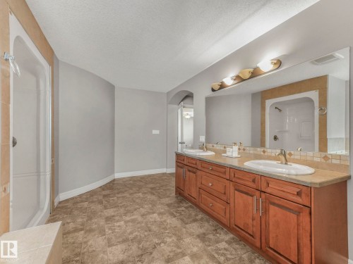 16019 134 Street, Edmonton, AB - Indoor Photo Showing Bathroom