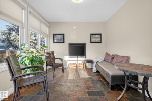 9302 93 Street, Edmonton, AB - Indoor Photo Showing Living Room