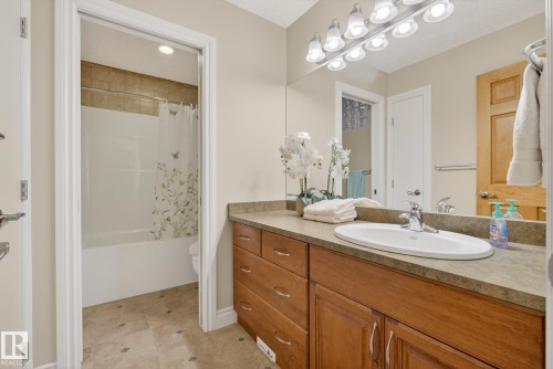 9302 93 Street, Edmonton, AB - Indoor Photo Showing Bathroom