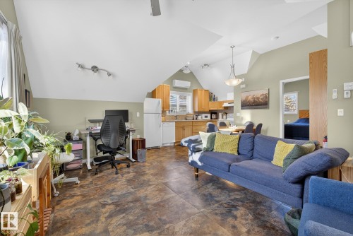 9302 93 Street, Edmonton, AB - Indoor Photo Showing Living Room