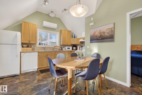 9302 93 Street, Edmonton, AB - Indoor