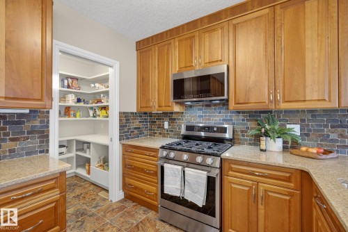9302 93 Street, Edmonton, AB - Indoor Photo Showing Kitchen