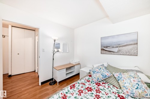 621 10160 114 Street, Edmonton, AB - Indoor Photo Showing Bedroom