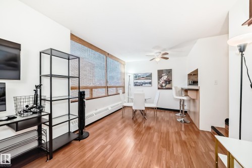 621 10160 114 Street, Edmonton, AB - Indoor Photo Showing Other Room