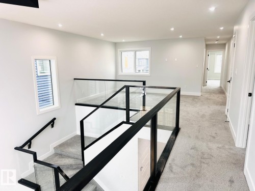 8912 Mayday Way, Edmonton, AB - Indoor Photo Showing Other Room