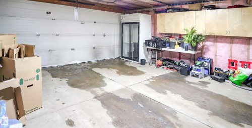 View of garage - 5836 204 Street, Edmonton, AB - Indoor Photo Showing Garage