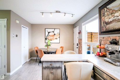 5836 204 Street, Edmonton, AB - Indoor