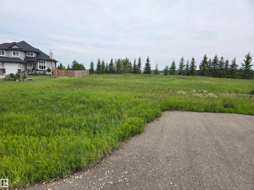 20 Falcon Drive, New Sarepta, AB 