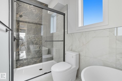 9007 153 Street, Edmonton, AB - Indoor Photo Showing Bathroom