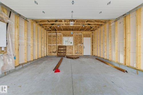 9007 153 Street, Edmonton, AB - Indoor Photo Showing Garage