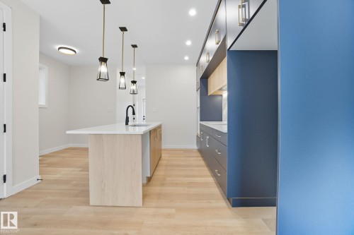 9007 153 Street, Edmonton, AB - Indoor