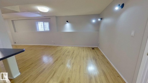 9331 103 Avenue, Edmonton, AB - Indoor Photo Showing Other Room