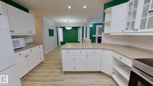 9331 103 Avenue, Edmonton, AB - Indoor Photo Showing Kitchen