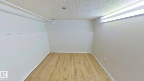 9331 103 Avenue, Edmonton, AB - Indoor Photo Showing Other Room