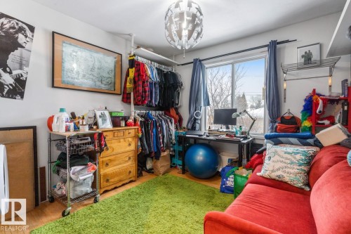 9232 86 Street, Edmonton, AB - Indoor