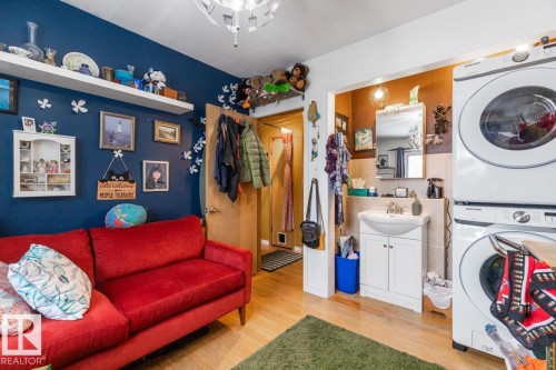 9232 86 Street, Edmonton, AB - Indoor Photo Showing Laundry Room