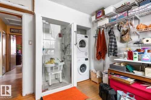 9236 86 Street, Edmonton, AB - Indoor Photo Showing Laundry Room