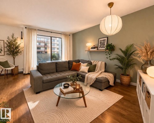 314 10148 118 Street  Edmonton, AB T5K 1Y4