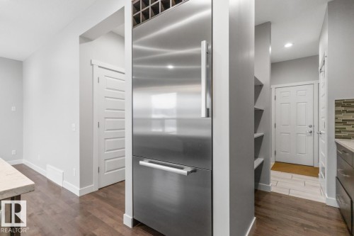 1723 168 Street, Edmonton, AB - Indoor