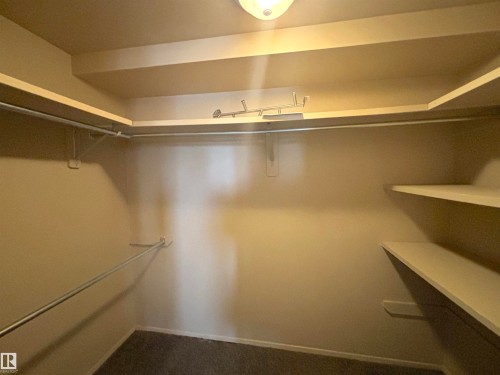 5955 40 Avenue, Edmonton, AB - Indoor With Storage