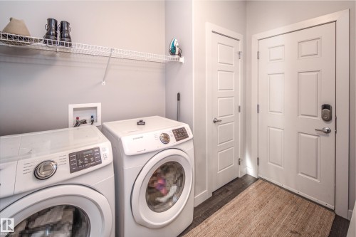 7173 Cardinal Way Sw, Edmonton, AB - Indoor Photo Showing Laundry Room