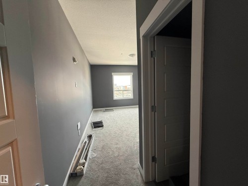 611 11425 105 Avenue, Edmonton, AB - Indoor Photo Showing Other Room