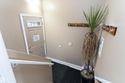 Foyer with baseboards - 