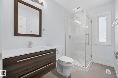 9714 87 Street, Edmonton, AB - Indoor Photo Showing Bathroom