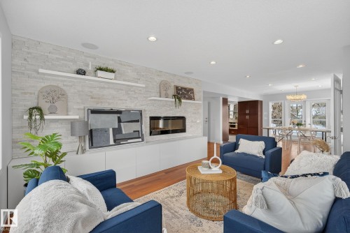 9714 87 Street, Edmonton, AB - Indoor Photo Showing Living Room