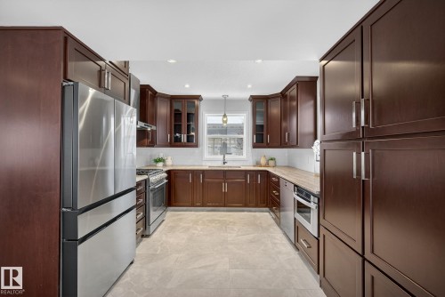 9714 87 Street, Edmonton, AB - Indoor Photo Showing Kitchen With Upgraded Kitchen