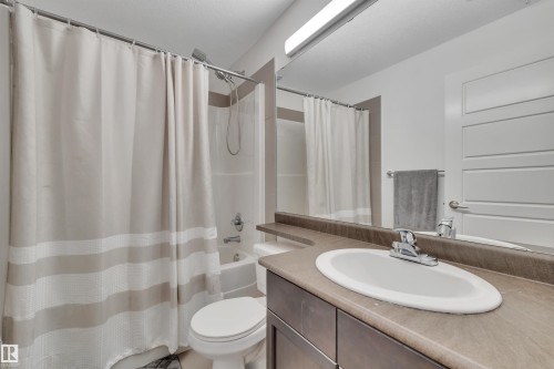 264 11517 Ellerslie Road, Edmonton, AB - Indoor Photo Showing Bathroom