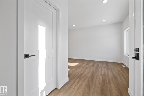 206 Starling, Fort Saskatchewan, AB - Indoor Photo Showing Other Room