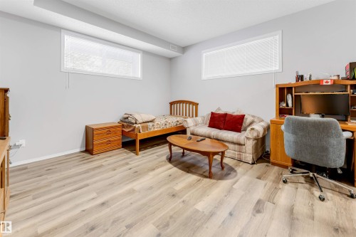 6 6520 2 Avenue, Edmonton, AB - Indoor